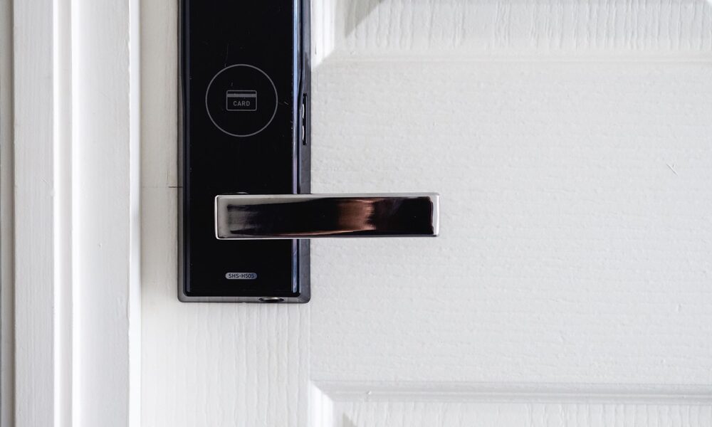 digital-door-lock-in-hyderabad,-gurgaon-&-delhi